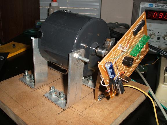 Giant Propeller Clock usign a 1/10 HP motor